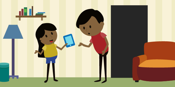 Niña sosteniendo un dispositivo móvil y conversando con su padre